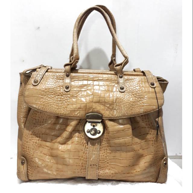 Preloved staccato auth kulit buaya