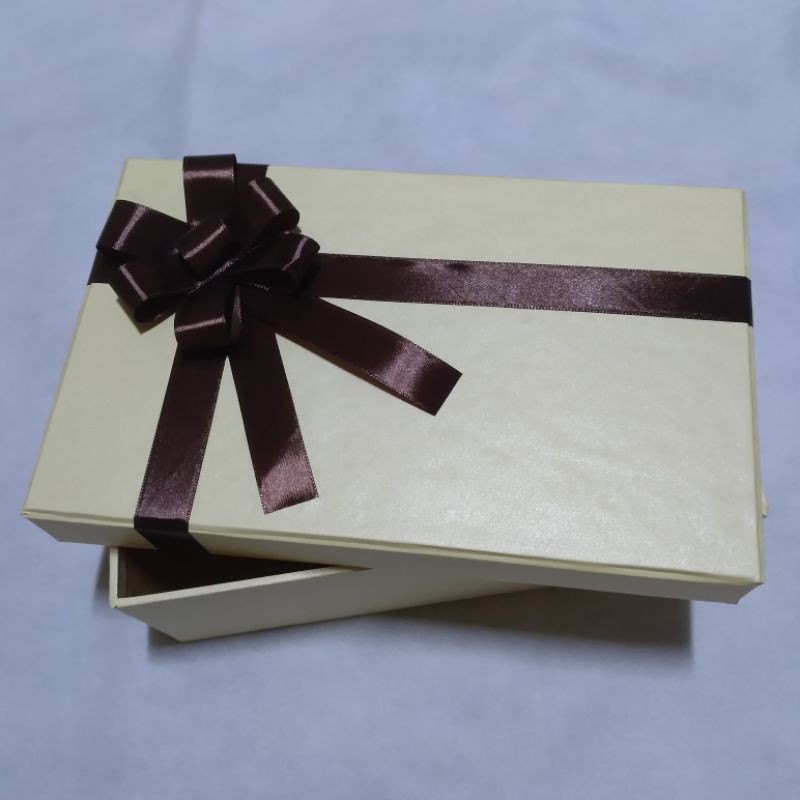 

Kotak Kado Gift Box 15x25x8 Kotak Hadiah Hampers Box Packaging Hadiah Box