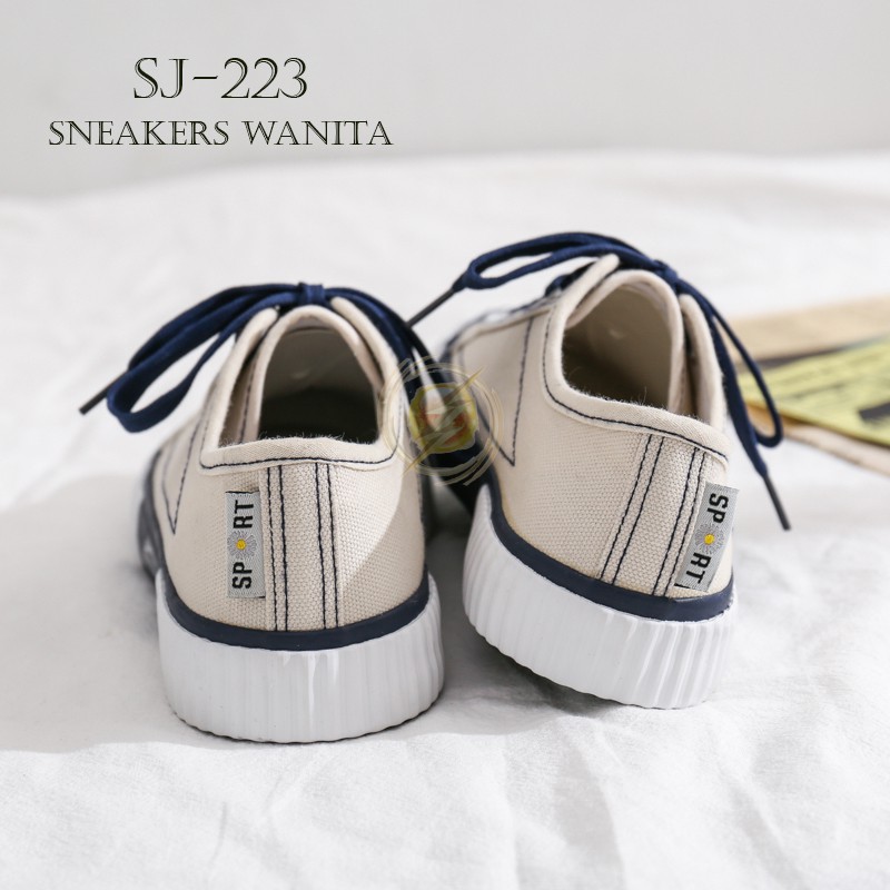 【OOS】Sepatu Sneakers Wanita Casual Wear ala Back To School Import Kualitas Super Premium - Cream 223