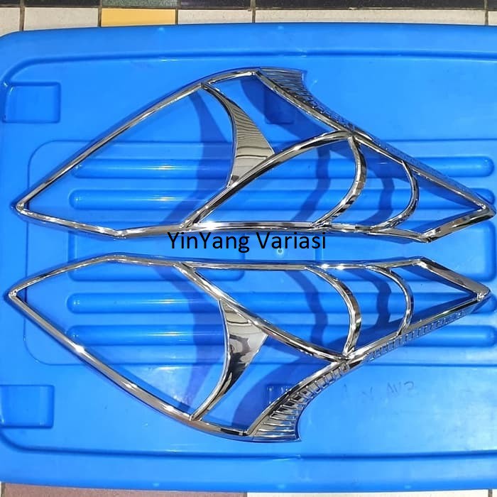 Garnish Depan All New Avanza / Xenia 2012 2013 2014 Chrome