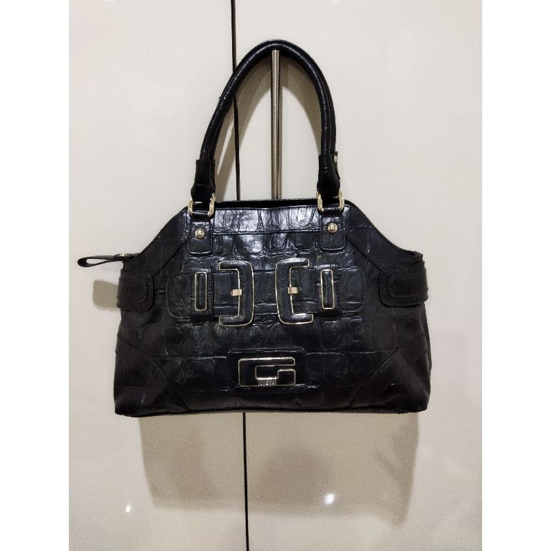 Guess tas wanita original bekas pakai