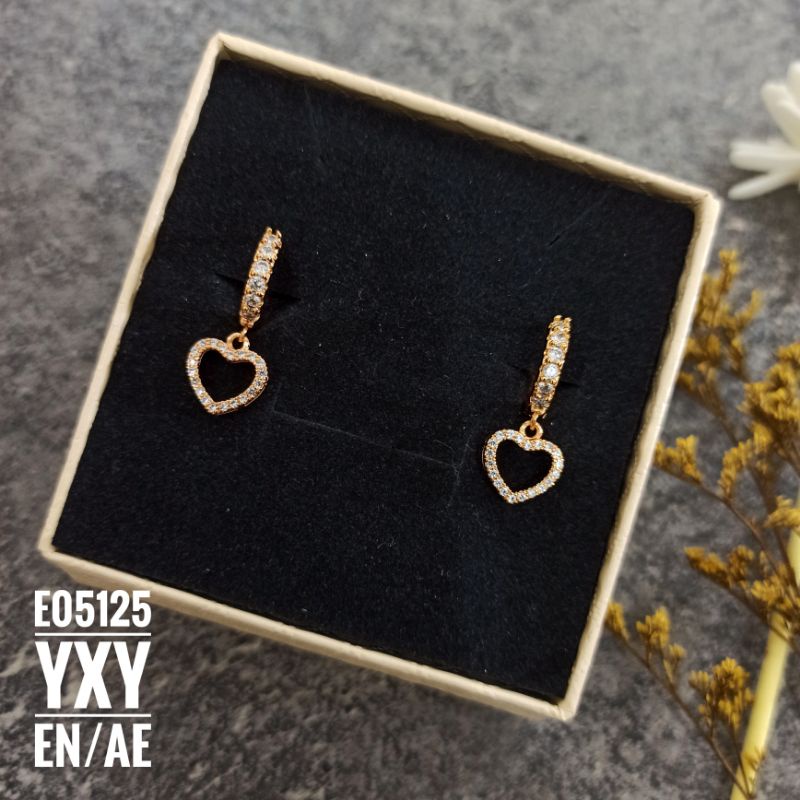 Anting Yaxiya Love Zircon Gold E05125