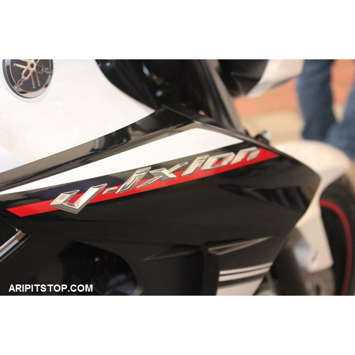 stiker sticker emblem VIXION original