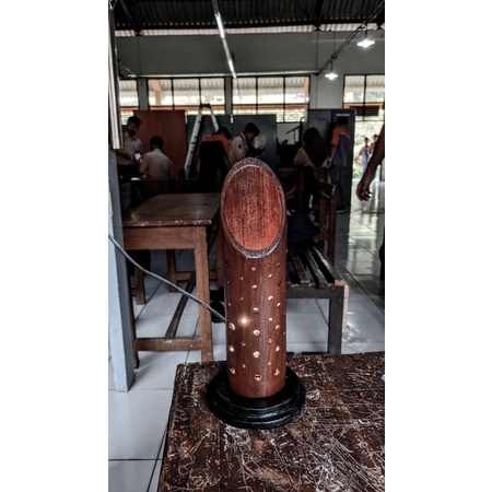 kerajinan Lampu hias dari bambu