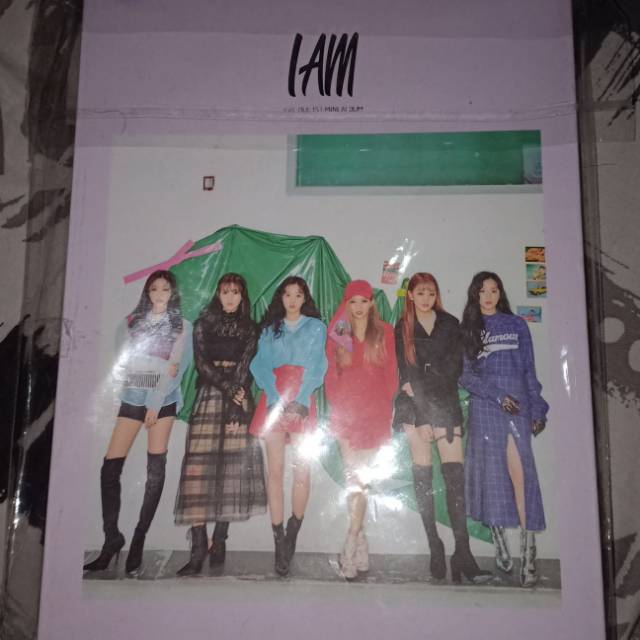 ALBUM only. (g) -idle 'I AM'