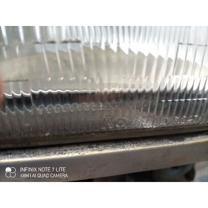 headlamp kanan mazda 323 trendy koito