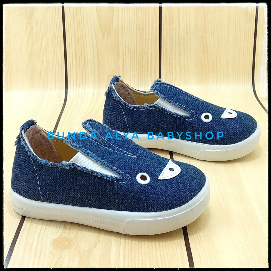 Sepatu Anak Jeans Kelinci Usia 4 Tahunan BIRU TUA Motif Kelinci Lucu - Sepatu Anak Cewek Denim Rabbit Size 29