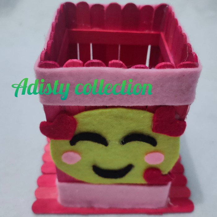 

Tempat Pensil Bahan Stick es Emoji