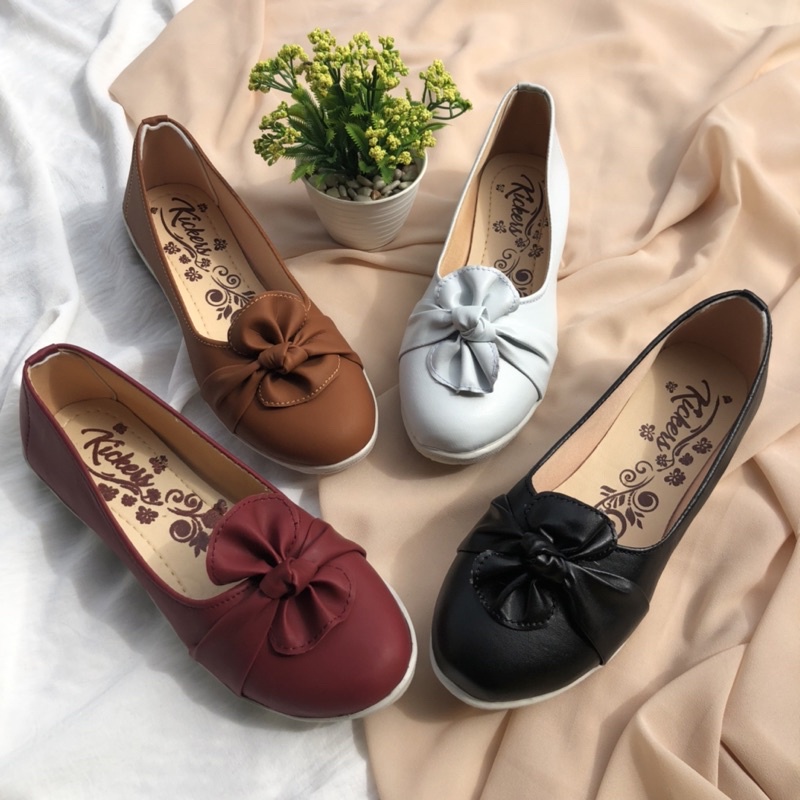 SEPATU BUNGA 1 Sepatu cewek slip on ballerina bunga termurah terlaris SEPATU BALET BUNGA WANITA TERBARU MODERN TERMURAH TERLARIS GRATIS ONGKIR RAMADHAN SALE PROMO GRATIS ONGKIR SELURUH INDONESIA SLOP FLATSHOES BUNGA CASUAL SEPATU KERJA MURAH