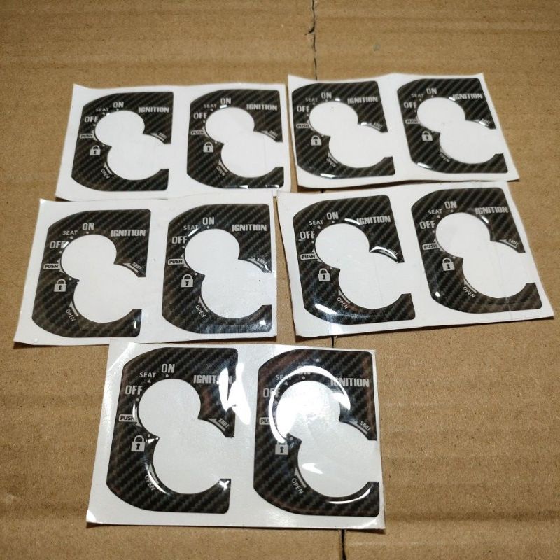 Sticker Timbul 3D Emblem cover kontak Kunci Kontak karbon Vario125 Vario 150-1