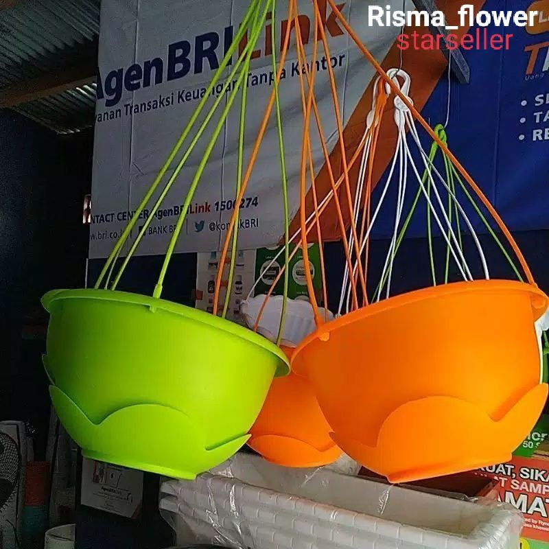 POT GANTUNG TANAMAN / POT TANAMAN HIAS
