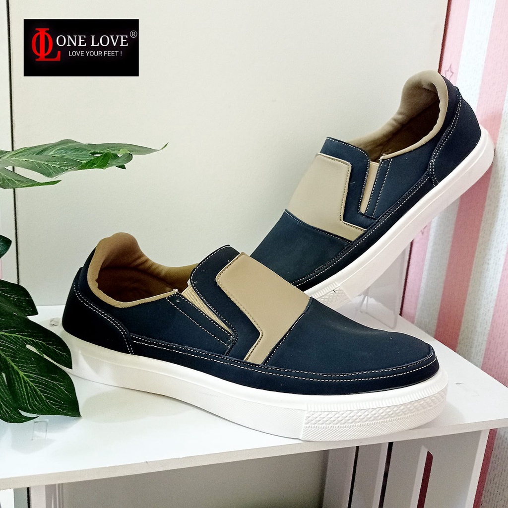 Sepatu Sneakers Pria One Love | Sepatu Pria | Fashion