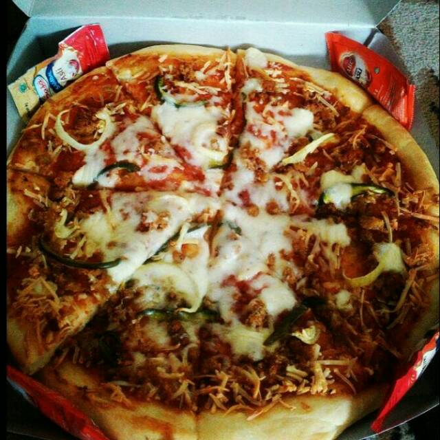 

Pizza home dyani Bakery ukuran 30cm super hrg 100rb, pizza super mini ukuran 18cm hrg 45rb