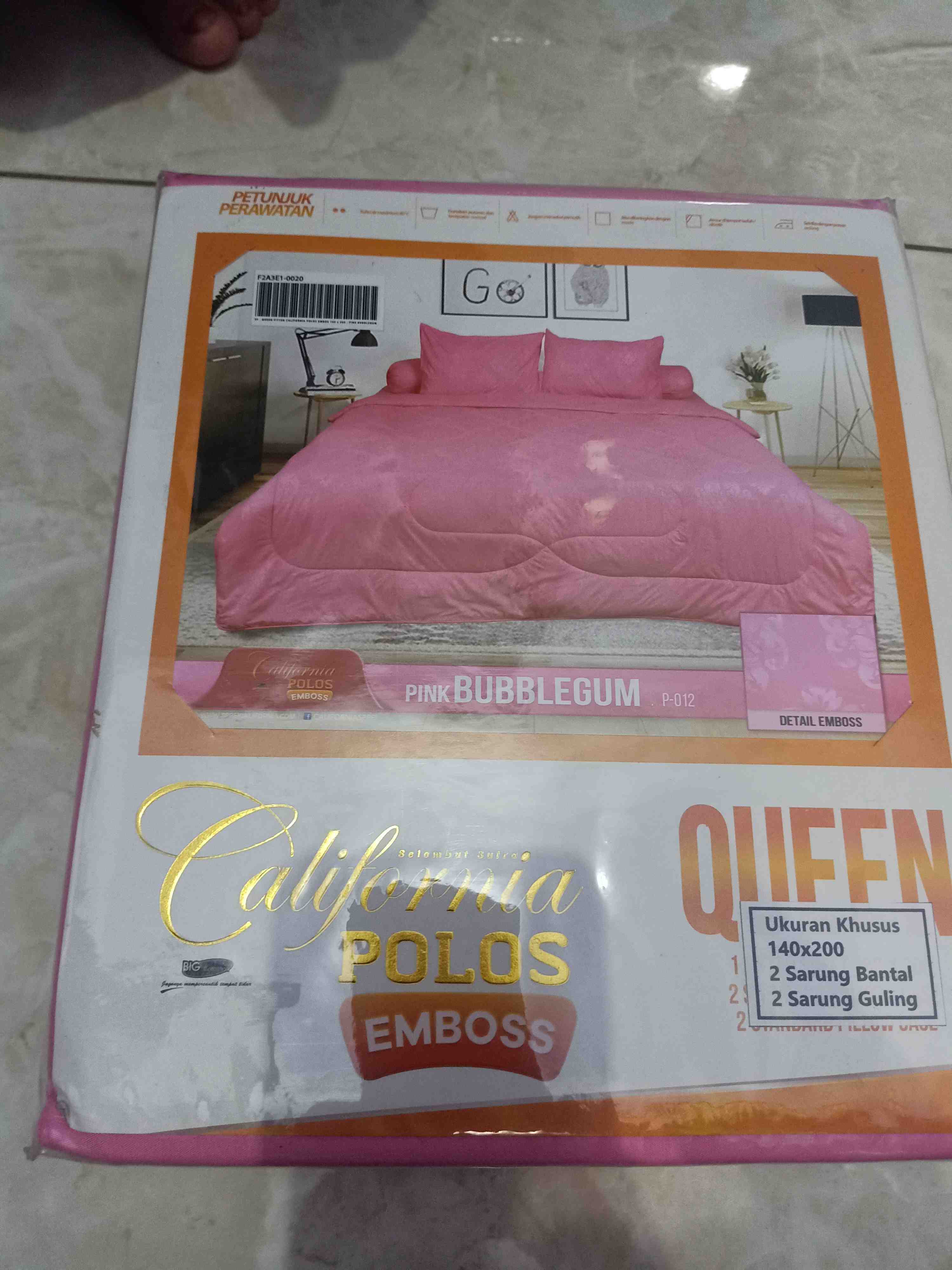 Sprei Polos California Ukuran Queen Size 140x200 / 145x200 / 150x200 / 155x200