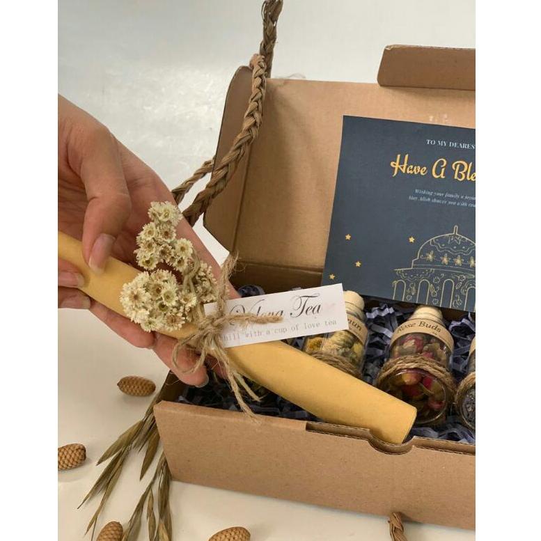 

[KODE PRODUK HJDHO8472] Hampers Lebaran Parsel Ramadhan Artisan Tea Parcel Puasa Ied Mubarak Gift Kado Hemat Ulang Tahun Wisuda Gift New Year Imlek Valentine Kado Wedding Anniversary Get Well Soon Hampers Custom Teh Bunga Kado Special Hampers Isoman Unik