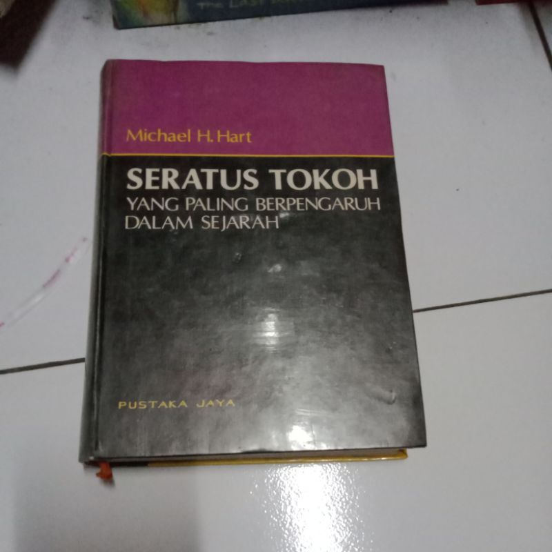 SERATUS TOKOH