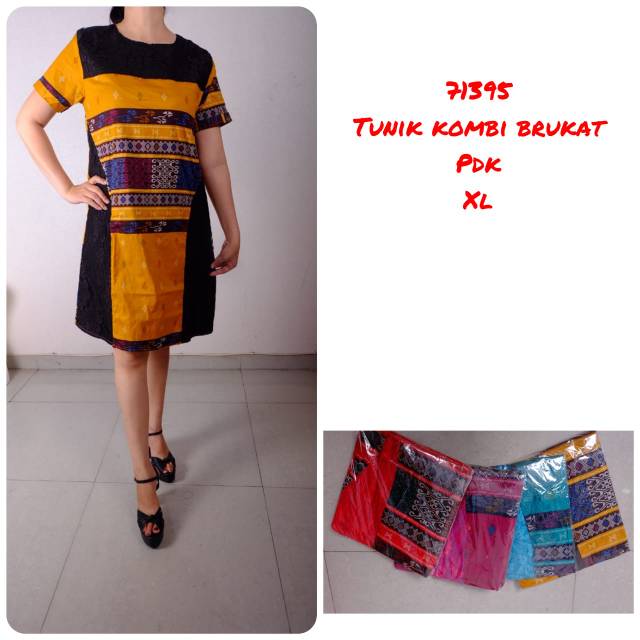 Dress motif ulos