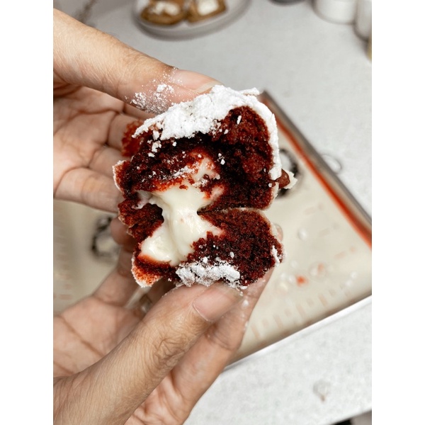 

Red Velvet Cheese Crinkle Cookies