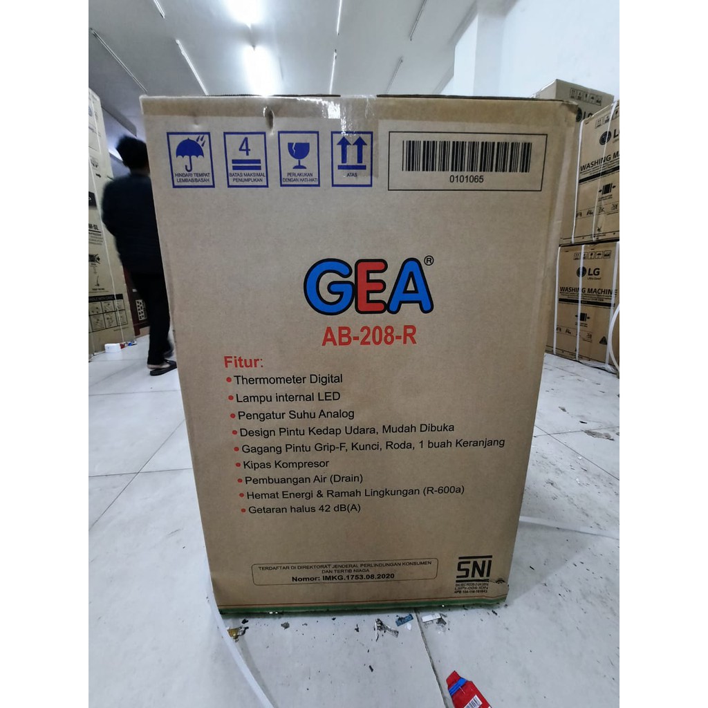 GEA AB 208 R CHEST FREEZER BOX 208 L LEMARI PEMBEKU 210 LITER