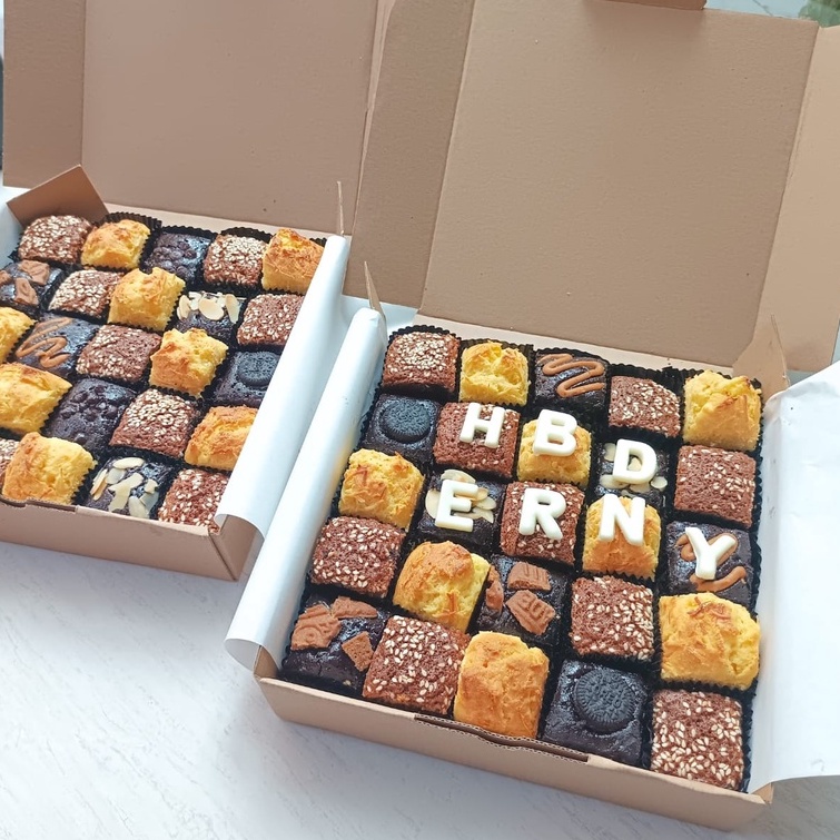 

Brownies Tulis Custom - Hadiah Ulang Tahun - Brownies Panggang - Chocolate
