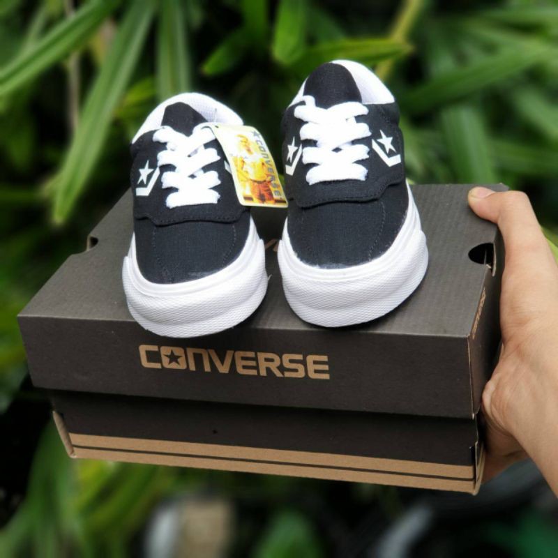 sepatu anak Converse lopez