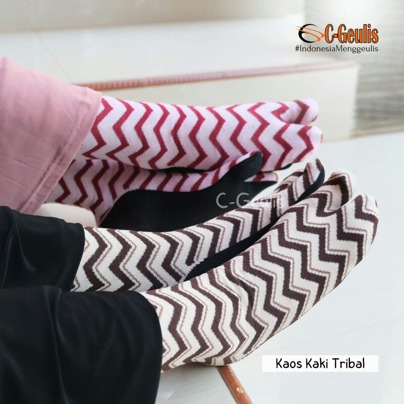 KAOS KAKI TRIBAL C-GEULIS