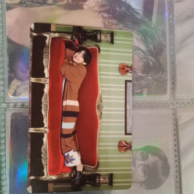 pc rebahan BE DELUXE taehyung