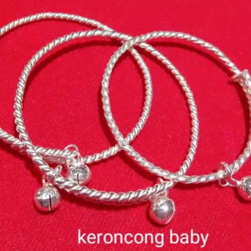 Gelang motif keroncong berbahan perak murni