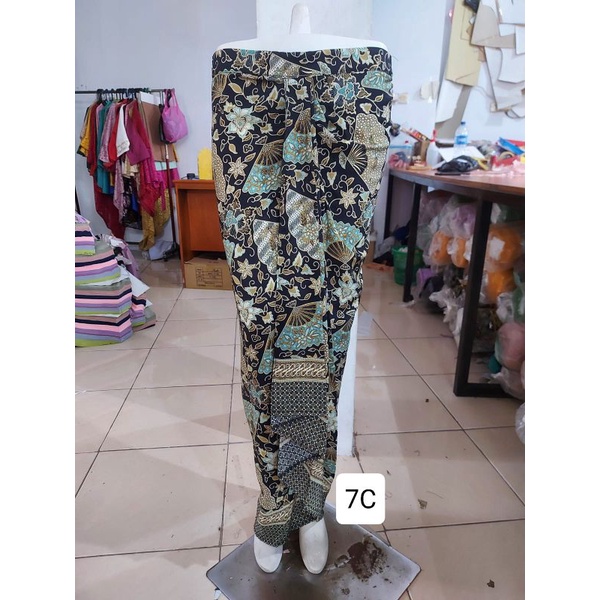 (2/3) Rok batik FOIL EMAS pinggang karet. Langsung pakai. Termurah produksi sendiri. KeroncongBusana-7C