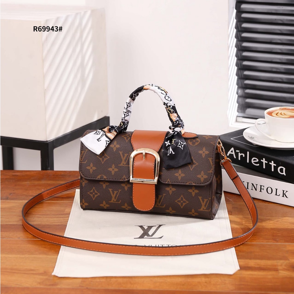 Handbag with Syal R69943