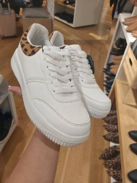 alice sneaker store