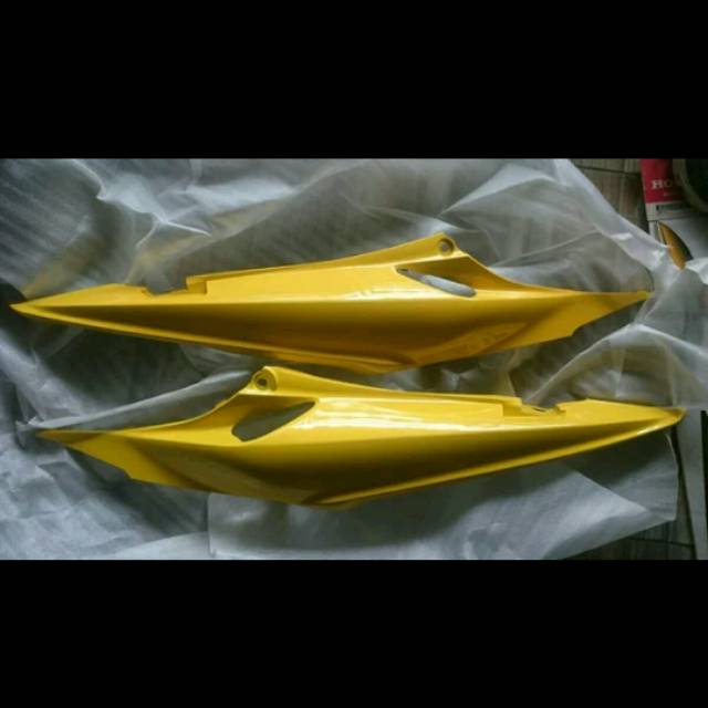 Cover Bodi - Body Samping Honda Revo Lama 100 Original AHM HGP Kuning
