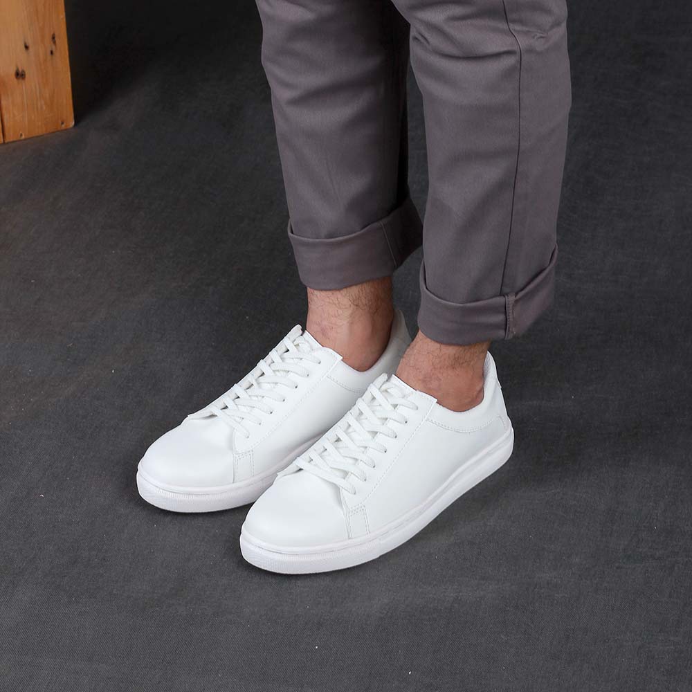 sepatu casual pria / sepatu sneakers pria / sepatu sneaker cowok murah KZS999