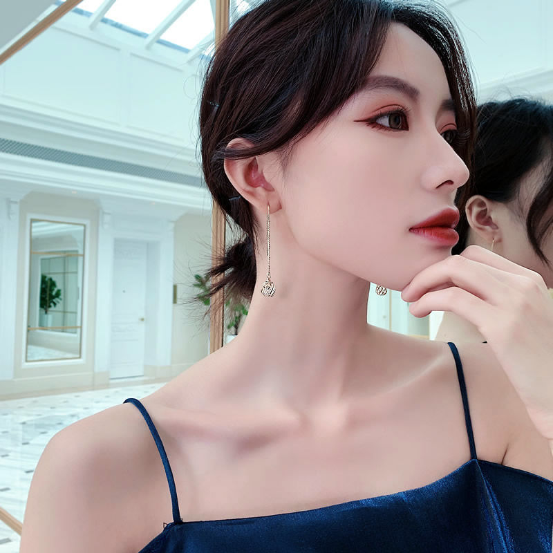 Anting Gantung Panjang Model Geometri Hollow Rumbai Gaya Korea Untuk Wanita