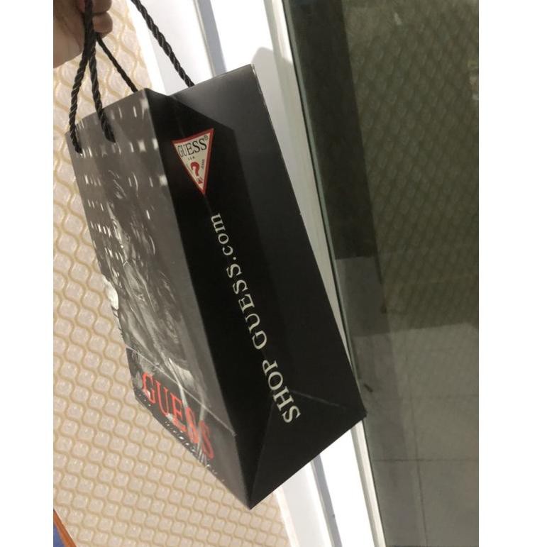 

Paperbag guess HARUS DGN PEMBELIAN TAS GUESS (KODE C2225)