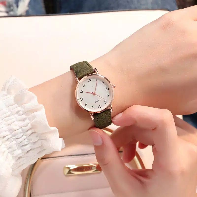 TERLARIS!!! Jam Tangan Wanita Casual Quartz Strap PU Leather Jam Analog Wanita Gaya Retro Jam Tangan Wanita Kecil Minimalis