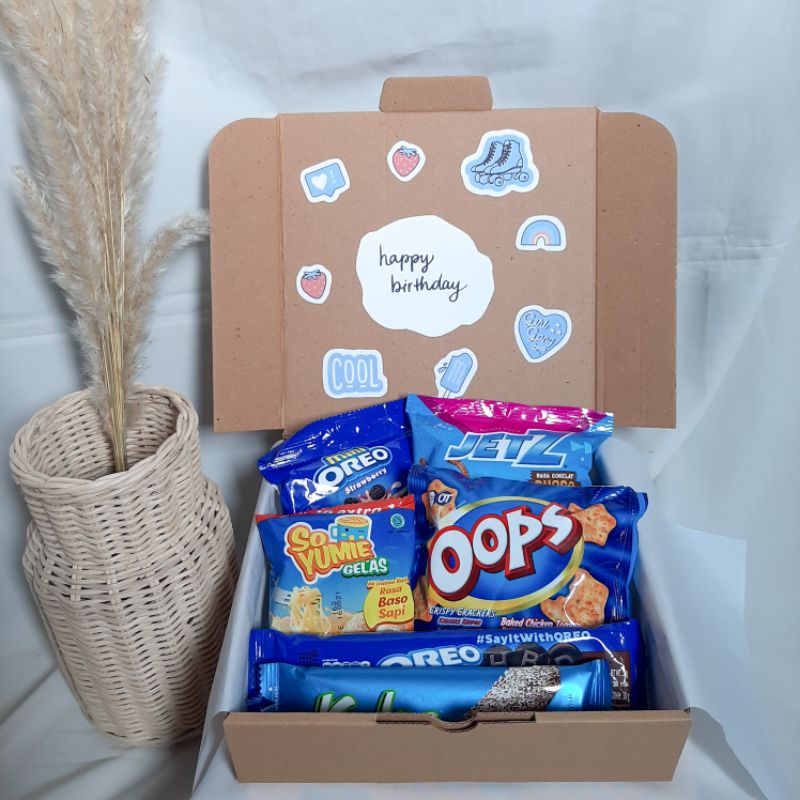 

hampers snack/ Box snack/ kado wisuda/ ulang tahun