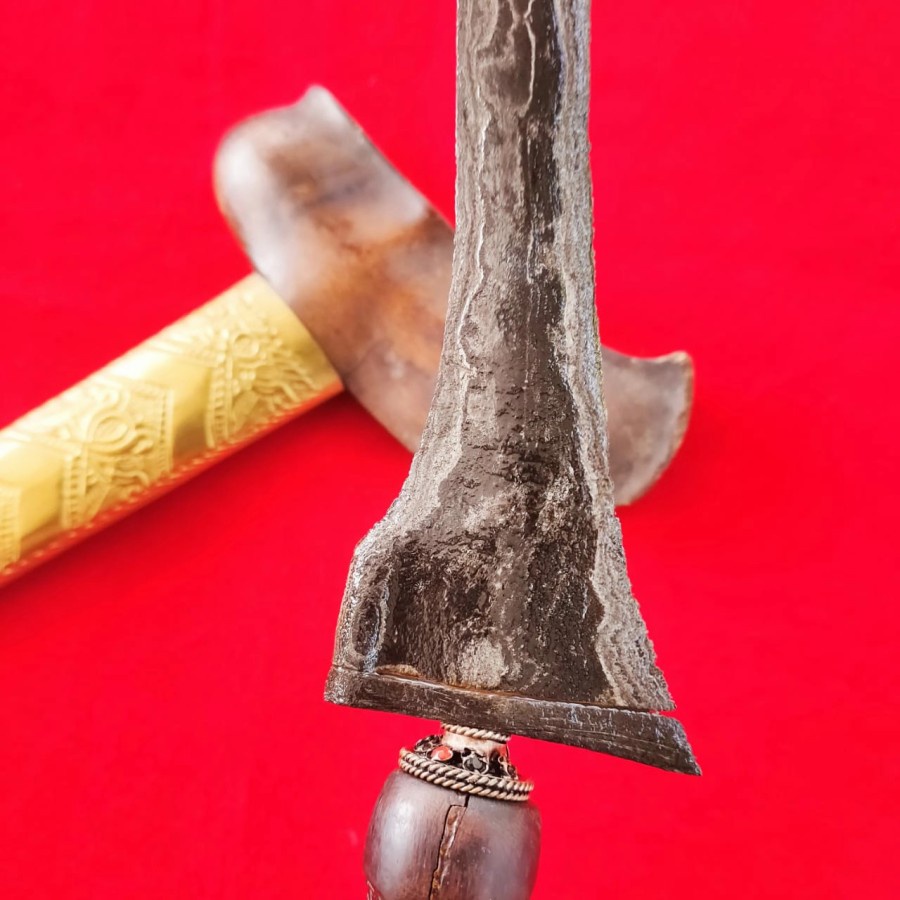 Keris Brojol Pamor Wengkon Isen Tangguh Pajajaran Kuno