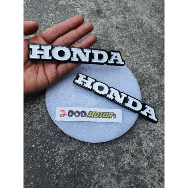 EMBLEM TANGKI CB100 CB K2 BAHAN ALUMUNIUM MODEL ORI