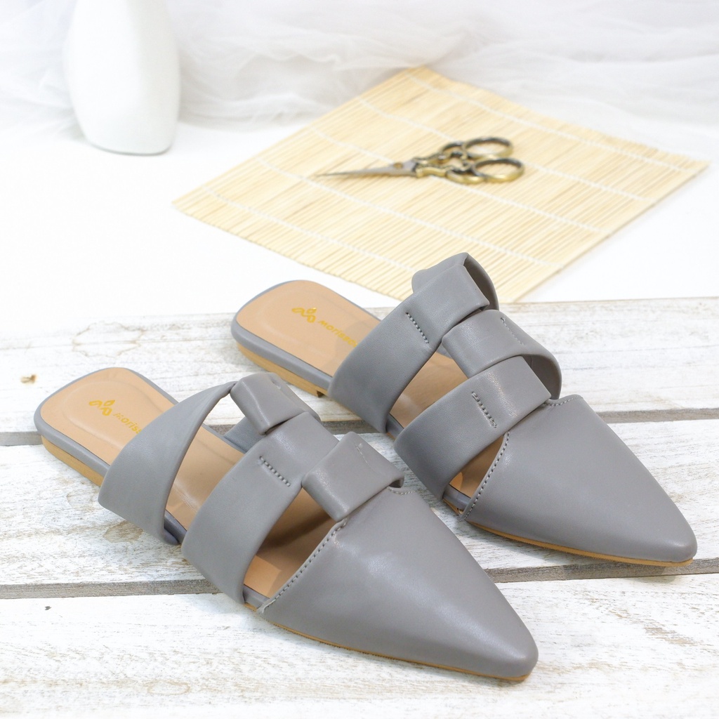 FLASH SALE 7.7 Sandal Wanita Flat Sintetis Elegant Moris 01
