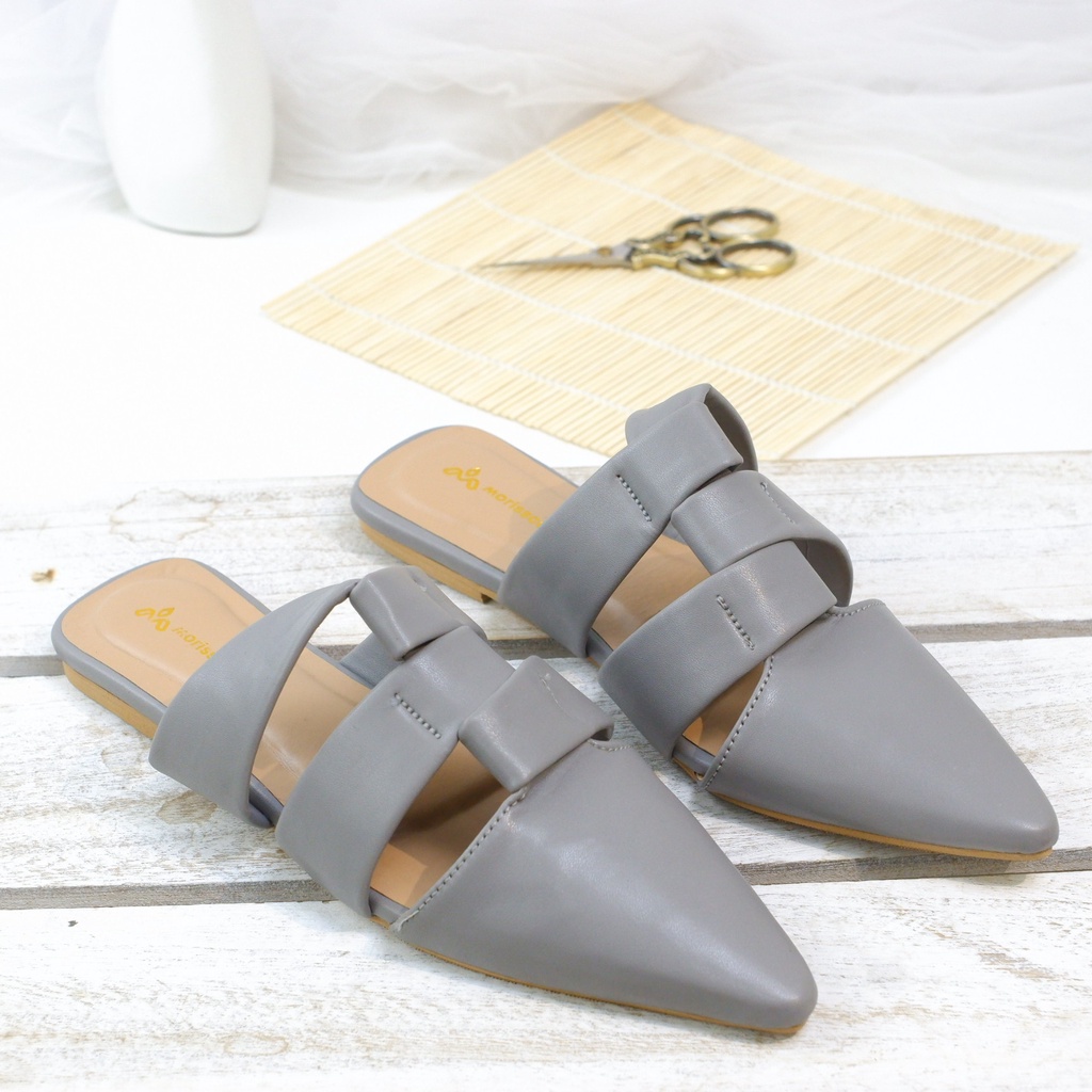 FLASH SALE 7.7 Sandal Wanita Flat Sintetis Elegant Moris 01