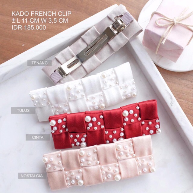 

KADO FRENCH CLIP PEARL