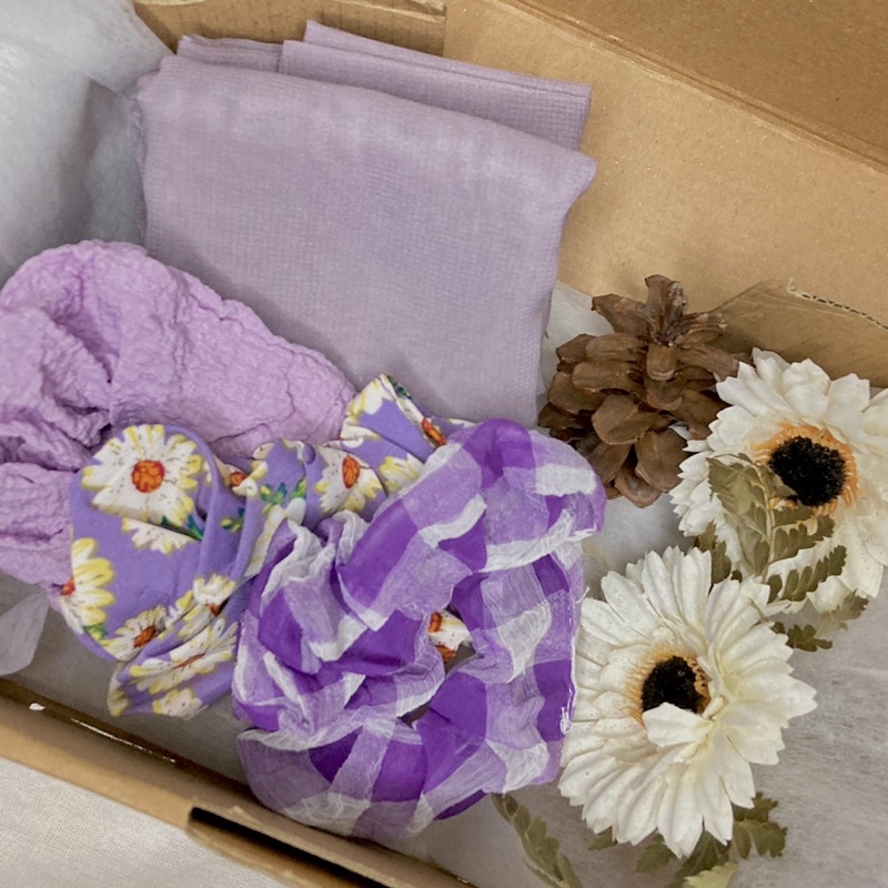 

KADO ULANG TAHUN WANITA| HAMPERS MURAH CEWEK | HAMPERS WISUDA | HAMPERS WEDDING | HAMPERS ULTAH
