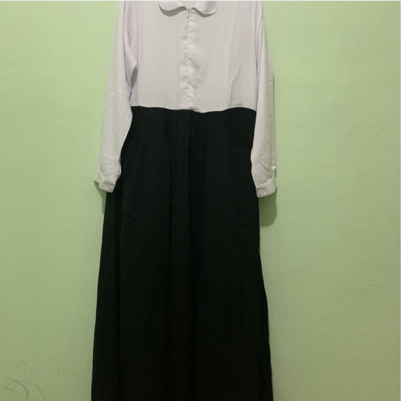 Preloved Gamis Ayumi Hitam Putih - Hijab Alila