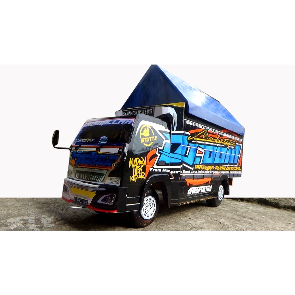 miniatur truk oleng madura asyik