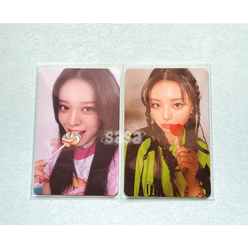 [BACA DESC] pc photocard album itzy yuna cil crazy in love gw guess who lollipop candy permen murce 