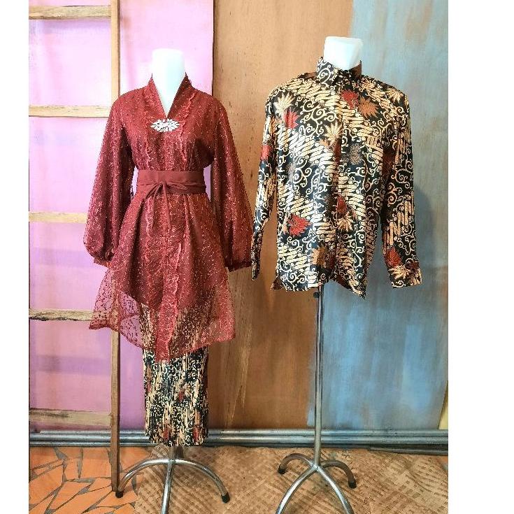 Menarik.. COUPLE NURHALIZA DAN NURBAYA TUNIK MARUN