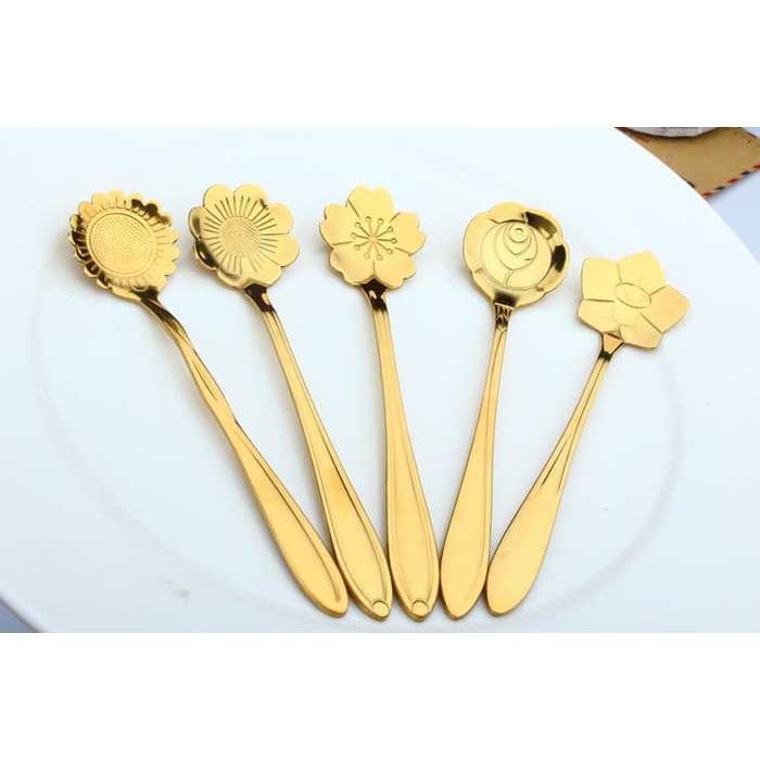 

PD020 SENDOK MOTIF BUNGA GOLD STENLIS STAINLESS STEEL SENDOK TEHKUE