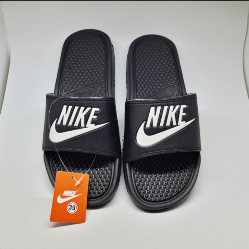 NIKE BENASSI BLACK- ORIGINAL / SANDAL SLIDE PRIA