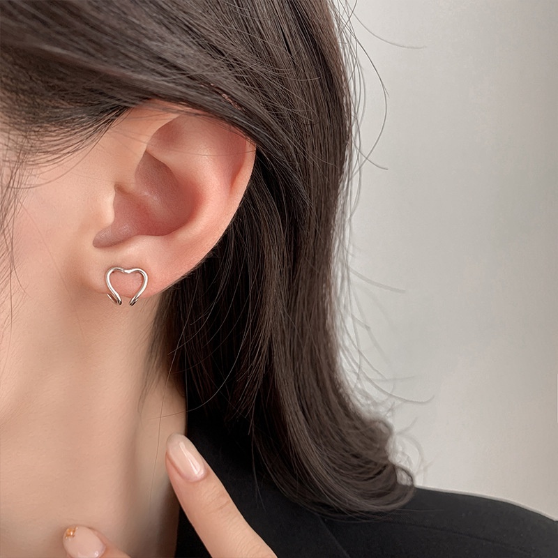 Anting Klip Tulang Telinga Bentuk Hati Ganda Warna Silver Gaya Korea Untuk Wanita